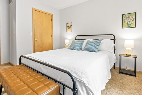 St Paul 6BR | 2 Kitchens + Game Room 28 Dwell