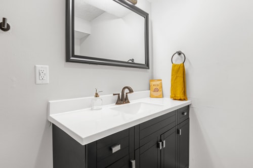 St Paul 6BR | 2 Kitchens + Game Room 31 Dwell