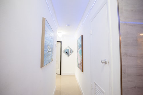 Spacious 5-Bedroom House with Pool in North Miami 33 Dwell