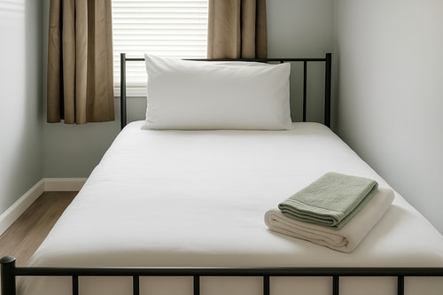 Mercer Lakefront 3BR | Workspace + Pets 24 Dwell