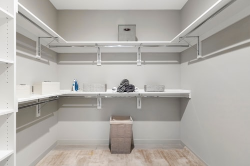 Chic Ft Lauderdale 2BR | Pool + Nightlife 38 Dwell