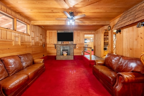 Skippers VA Lakefront 3BR | Dock + Firepit 1 Dwell