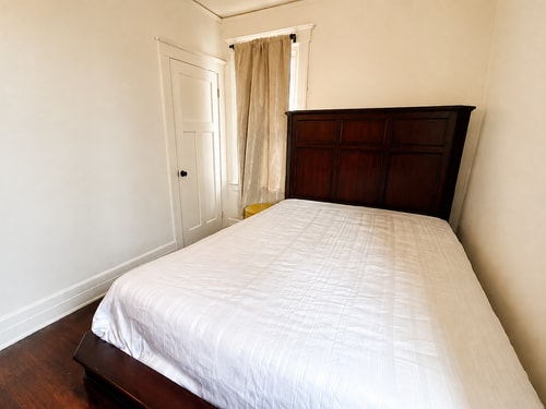 Renovated 3BR Detroit Home | Sleeps 6 14 Dwell