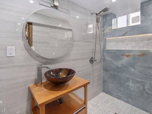 Spacious 3-Bedroom House with Pool & Game Room 2 Dwell