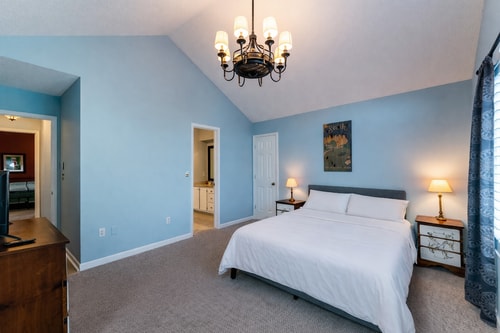 Charming 3-Bed Beach House with bathtub & BBQ 13 Dwell