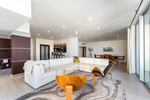 Seaside Penthouse with Pool & Direct Beach Access 3 Dwell