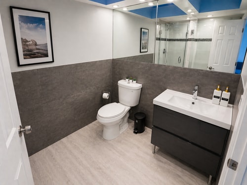 Miami Beach Condo Steps to Ocean Drive – Pets OK 5 Dwell