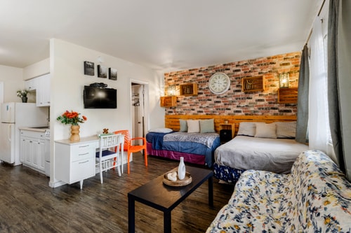 Hollywood 1BR Studio: Pets Allowed, BBQ & Parking 6 Dwell