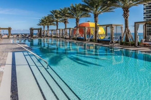 Luxury Oceanfront 2BR/2BA | Beach + Pool 30 Dwell
