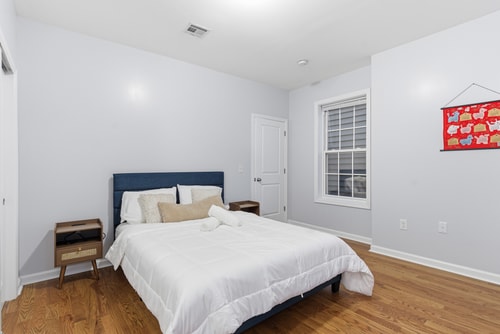 Cozy 2BR Apartment in Jersey City with Smart Lock 1 Dwell