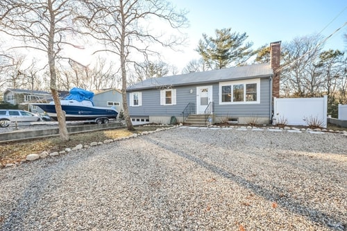 3BR East Falmouth Home Near the Beach 2 Dwell