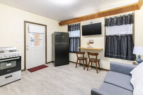 Spacious 2BR Apt • Free Parking • Baden 21 Dwell