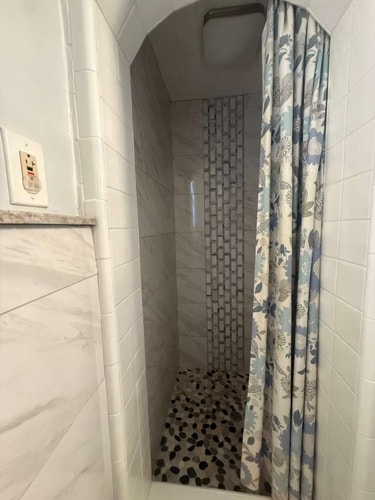 Renovated Detroit 3BR Home | Sleeps 6 18 Dwell