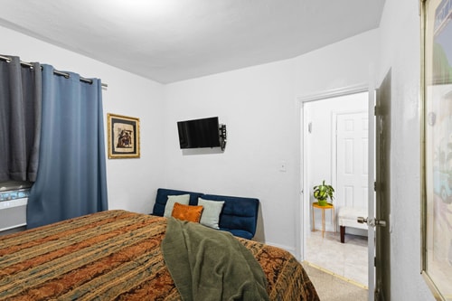 Miami Little Havana 2BR | Skyline Views + Yard 22 Dwell