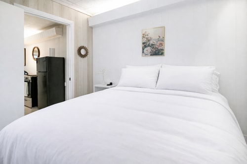 Modern 2BR Apartment • Free Parking • Baden 26 Dwell