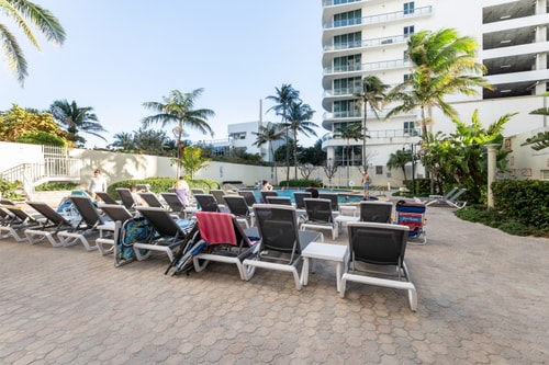 Oceanfront Penthouse with Pool & Beach Access 65 Dwell