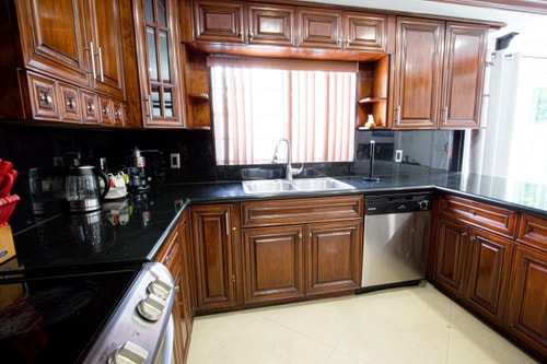 Spacious 5-Bedroom House with Pool in North Miami 10 Dwell