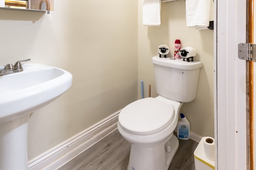 Spacious 2BR Apt • Free Parking • Baden 8 Dwell