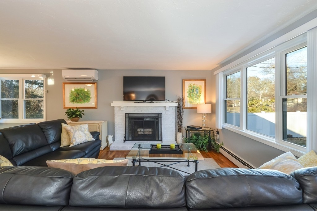 3BR East Falmouth Home Near the Beach Dwell