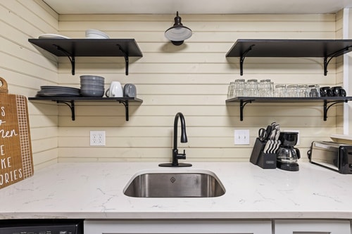 Pet-Friendly Hilton Head 2BR | Pool 32 Dwell