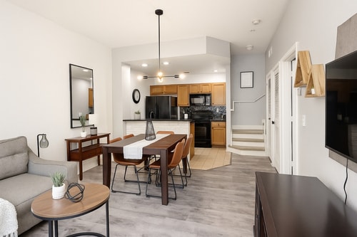 Disney-Area 3BR Townhome | Sleeps 9 | Pool + Gym 4 Dwell