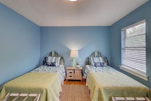 Hilton Head 2BR | 5 Min to Burkes Beach 22 Dwell
