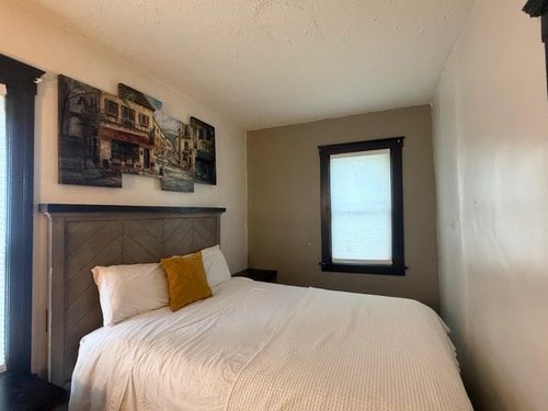 Detroit 3BR Home with Backyard | Sleeps 6 9 Dwell