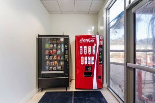 Seaside Penthouse with Pool & Direct Beach Access 39 Dwell