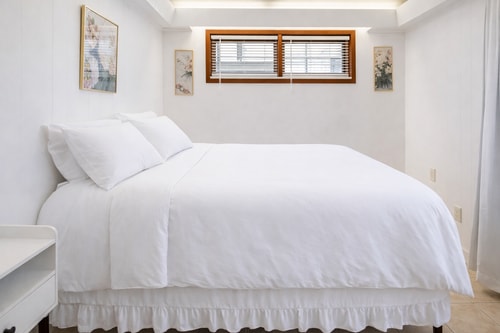 Modern 2BR Apartment • Free Parking • Baden 24 Dwell