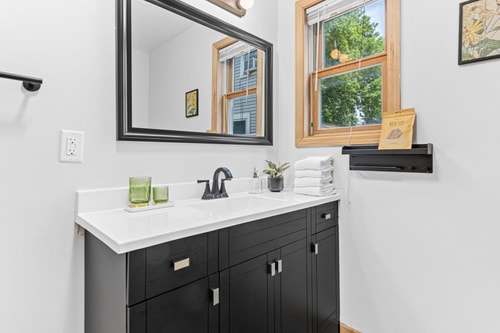 St Paul 6BR | 2 Kitchens + Game Room 32 Dwell