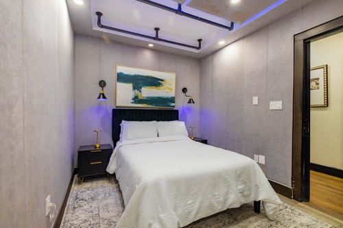 Bright & Airy Home w/Stylish, Contemporary Touches 26 Dwell