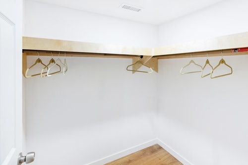 Orange NJ 2BR Duplex | Walk to Train + 2BA 18 Dwell