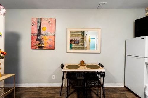 Modern 1BR Studio in Hollywood | Free Parking 12 Dwell