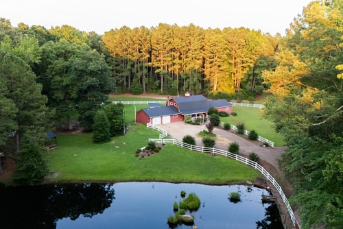 Skippers VA Lakefront 3BR | Dock + Firepit 6 Dwell