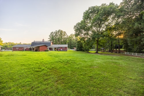 Skippers VA Lakefront 3BR | Dock + Firepit 35 Dwell