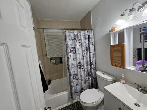 Brickell 2BR Retreat • Patio • Pets OK 25 Dwell