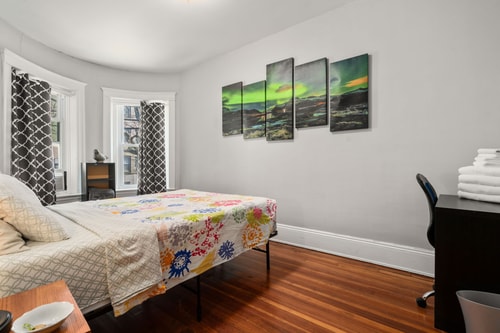 Boston Room w/ AC, W/D & Green Line 6 Dwell