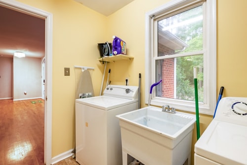 VA Riverfront 4BR | Dock + Kayaks + Games 38 Dwell