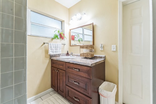 Orlando 3BR | Hot Tub + Parking + Pets 19 Dwell