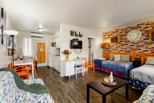 Hollywood 1BR Studio: Pets Allowed, BBQ & Parking 7 Dwell