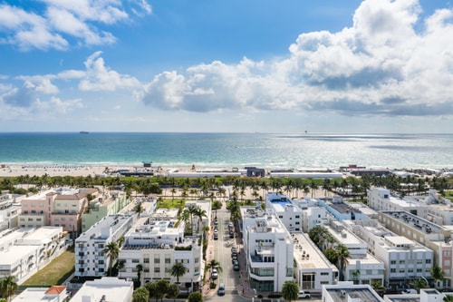 Walk to Beach & Ocean Drive | Pet-Friendly 34 Dwell
