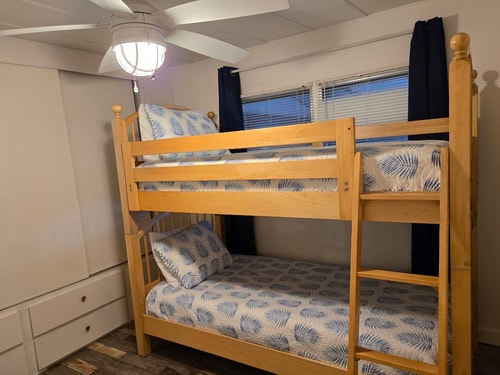 Lakefront 3BR Retreat w/ Shared Dock 8 Dwell