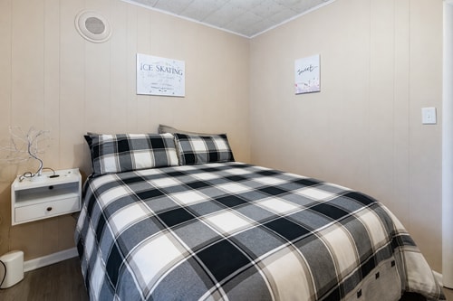 Modern 2BR Apartment • Free Parking • Baden 22 Dwell