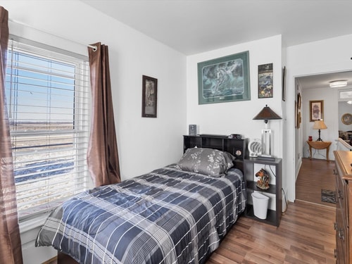 Pet-Friendly Historic 4BR Home in Illinois 18 Dwell