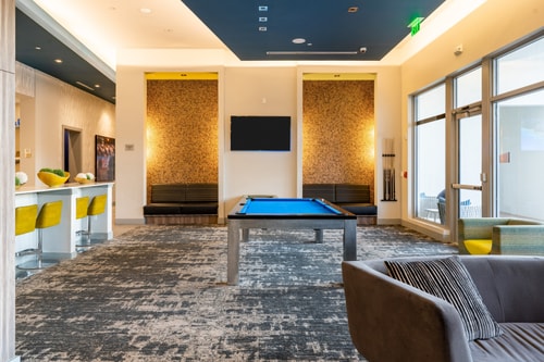 Spacious 3BR | Pool, Gym, Near Beach & Speedway 47 Dwell