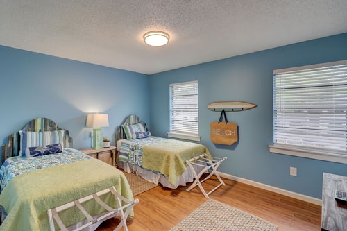 Hilton Head 2BR | 5 Min to Burkes Beach 6 Dwell