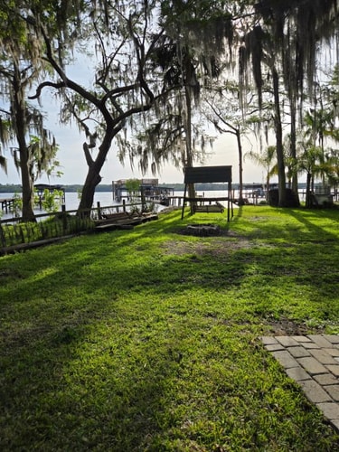 Lakefront 3BR Retreat w/ Shared Dock 18 Dwell