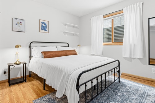 St Paul 6BR | 2 Kitchens + Game Room 26 Dwell