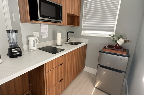 2 Studios for 6 | Dania + Hollywood Beach 9 Dwell