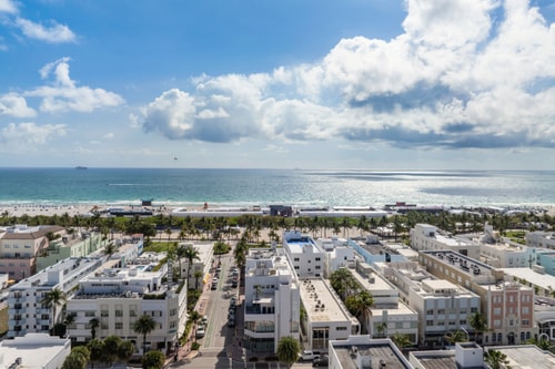 Walk to Beach & Ocean Drive | Pet-Friendly 35 Dwell